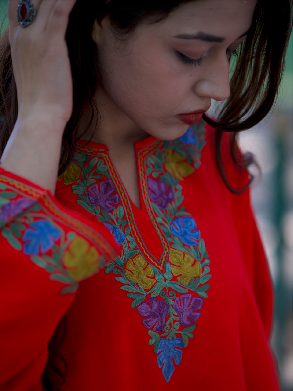 Kashmiri Pheran - Aarikari