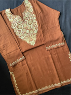 Kashmiri Pheran - Aarikari