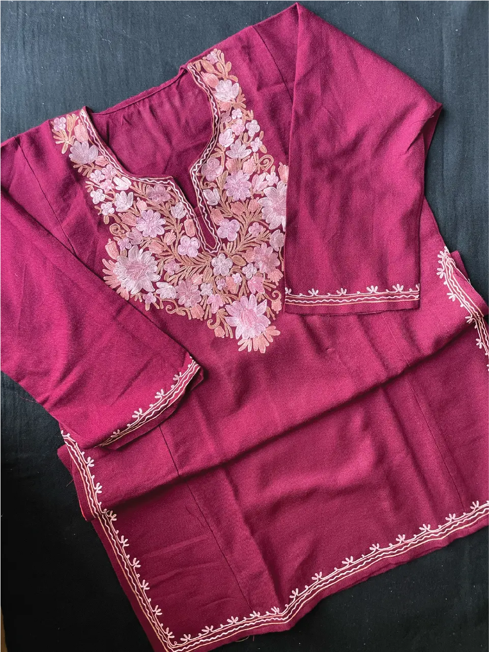 Kashmiri Pheran - Aarikari