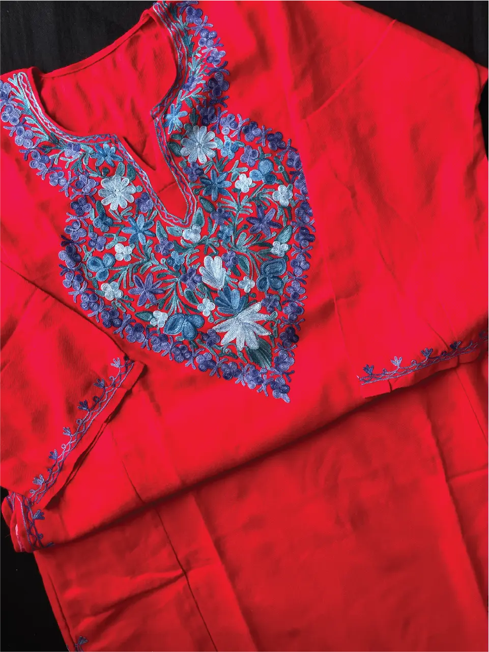 Kashmiri Pheran - Aarikari