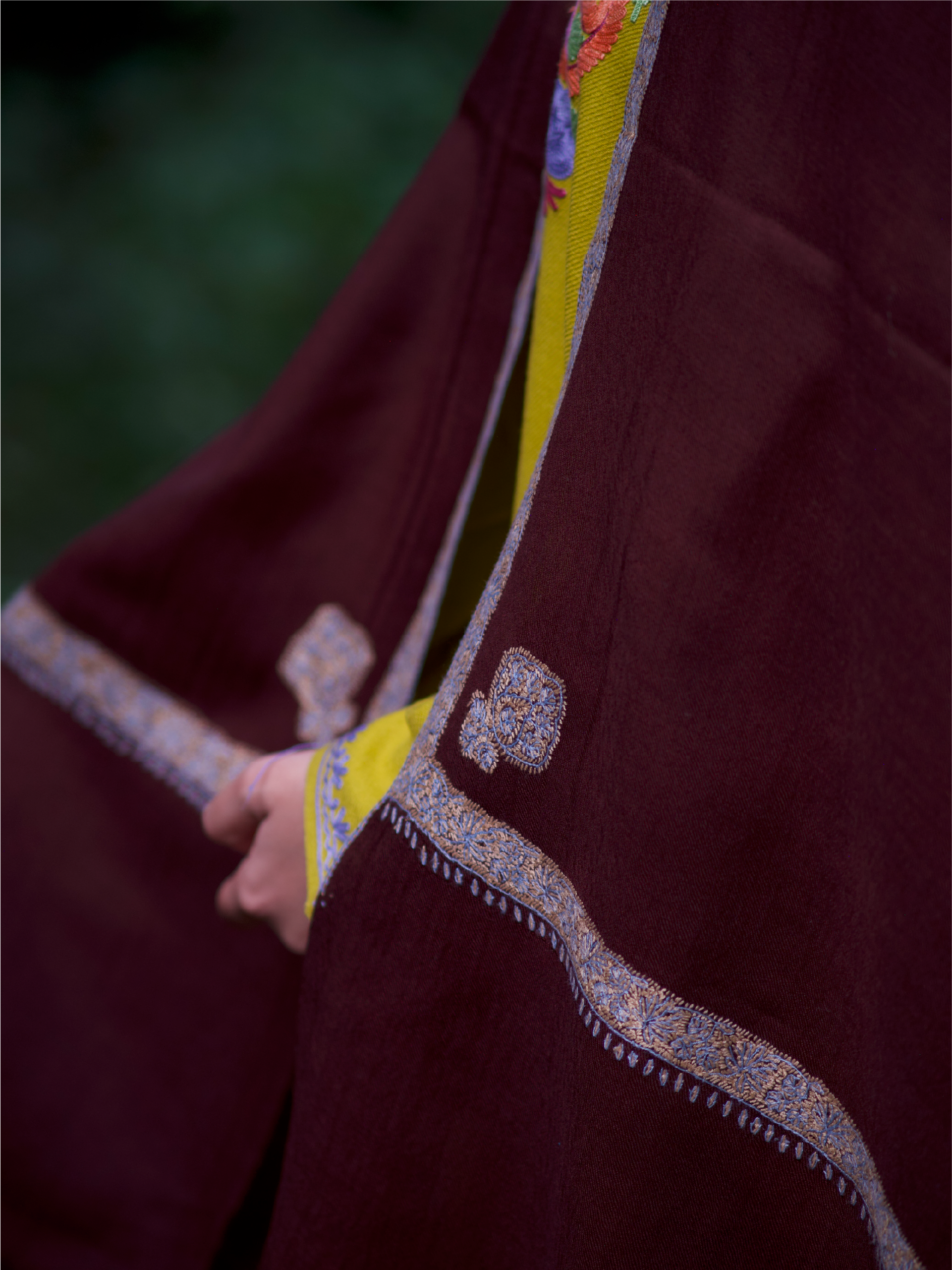 Kashmiri Handwoven Lambswool | Sozni Stole Neemdore – Coke | Premium Heritage