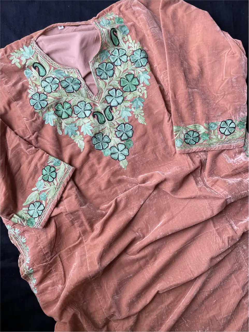 Makhmal Pheran - Kashmiri Aari