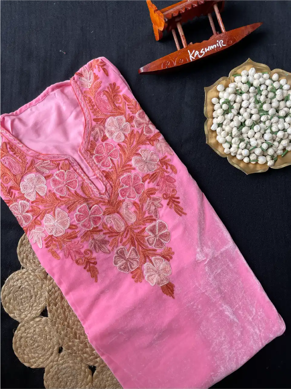 Makhmal Pheran - Kashmiri Aari