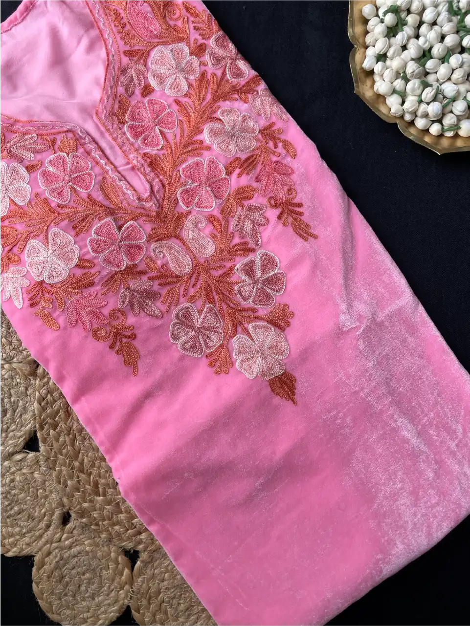 Makhmal Pheran - Kashmiri Aari