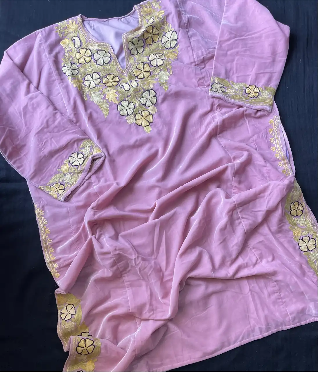 Makhmal Pheran - Kashmiri Aari