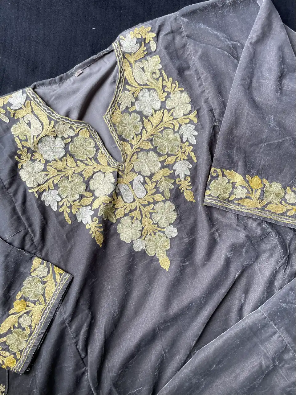 Makhmal Pheran - Kashmiri Aari