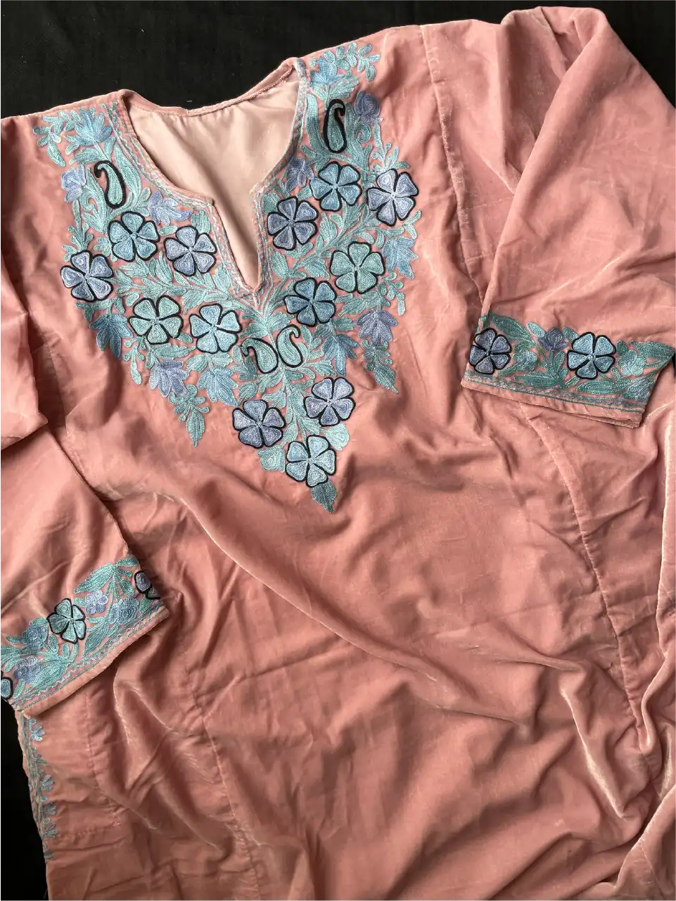 Makhmal Pheran - Kashmiri Aari