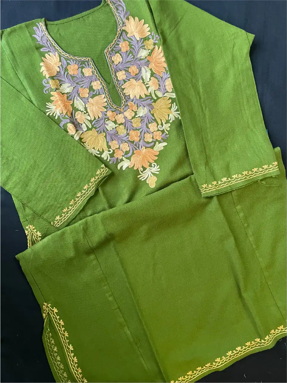 Kashmiri Pheran - Aarikari