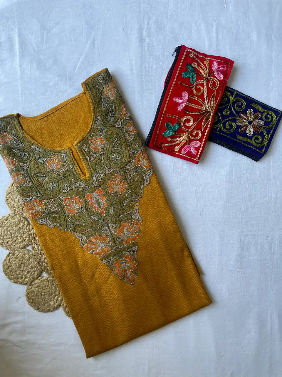 Cashmilon Sozni - Embroidered Kashmiri Pheran