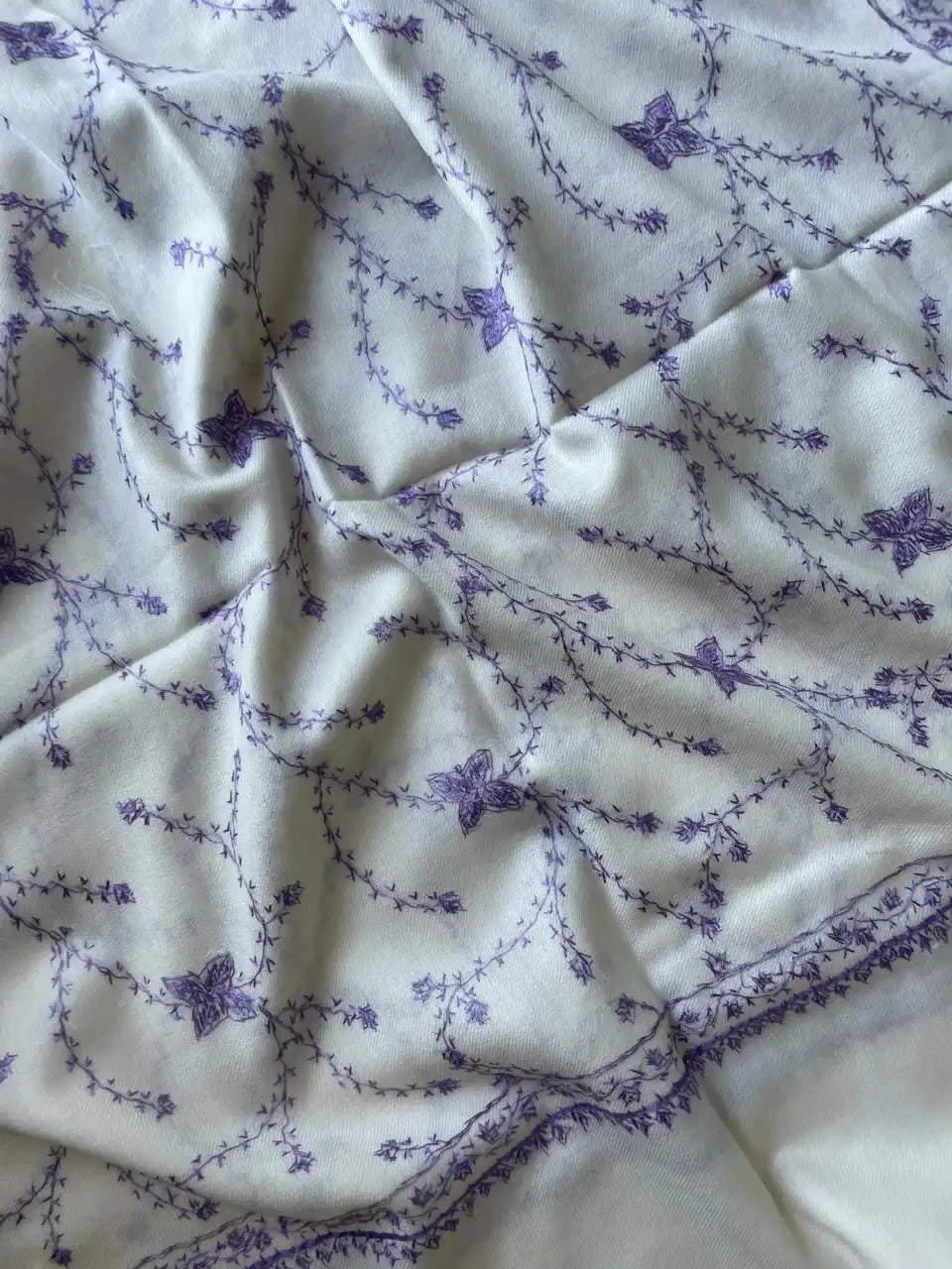 Pure Wool Kashmiri Sozni Stoles - Cream