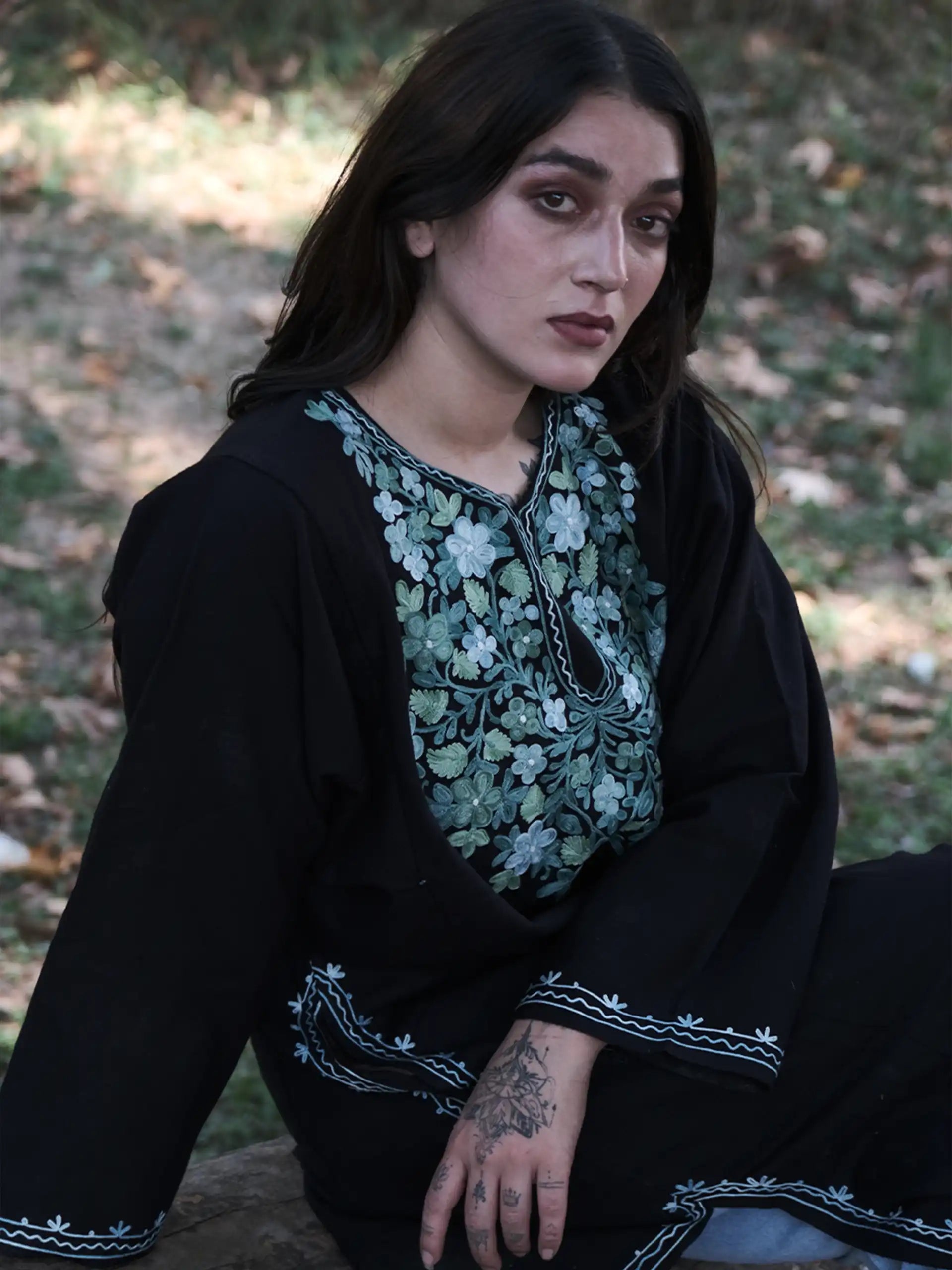 Kashmiri Pheran - Aarikari – Naarigis, image size:1920x2560