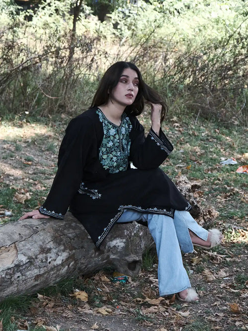 Cashmilon Pheran - Aari