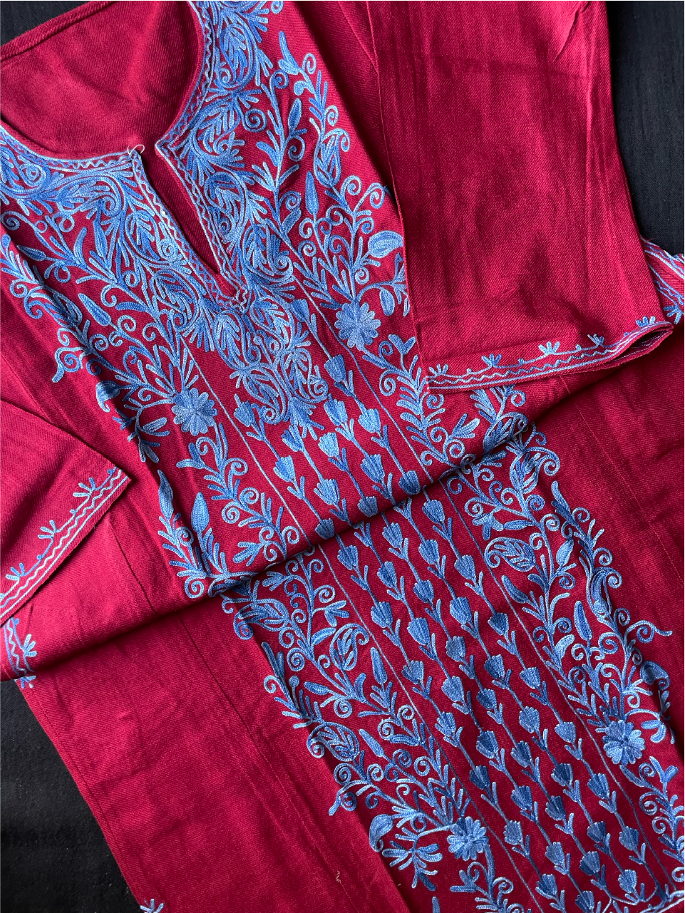 Kashmiri Pheran - Aarikari