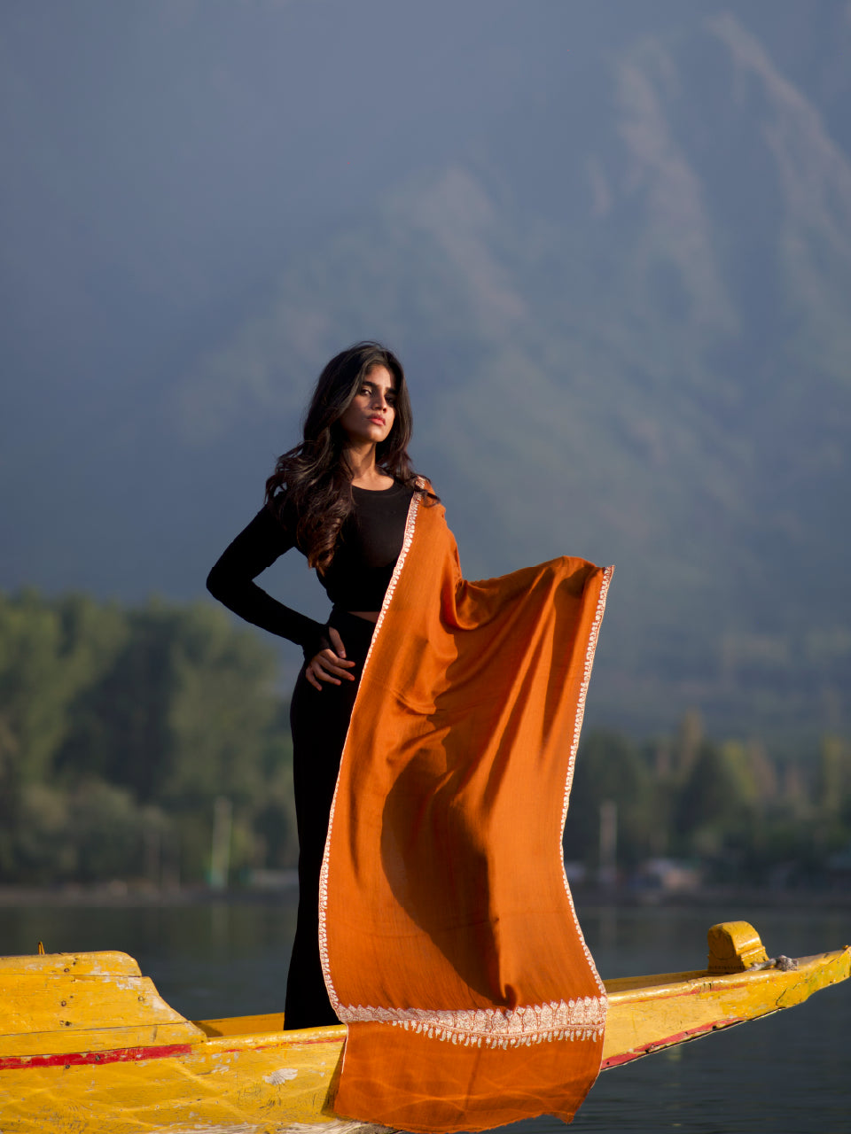 Kashmiri Pashmina | Sozni Shawl Doredaar | Luxury Heritage