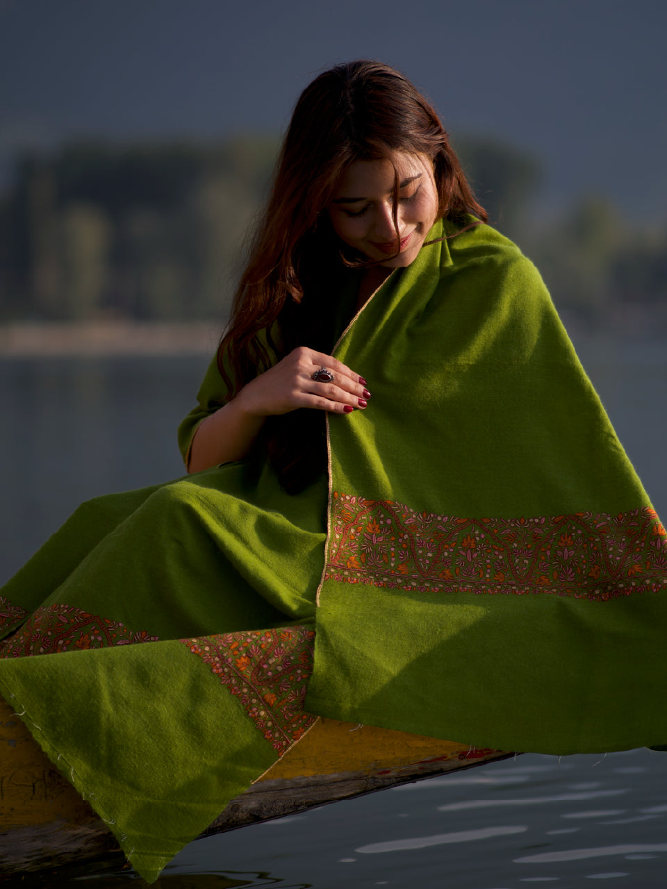 Kashmiri Pashmina | Sozni & Paper Mache' Stole Palladar | Luxury Heritageche' Stole Palladar –