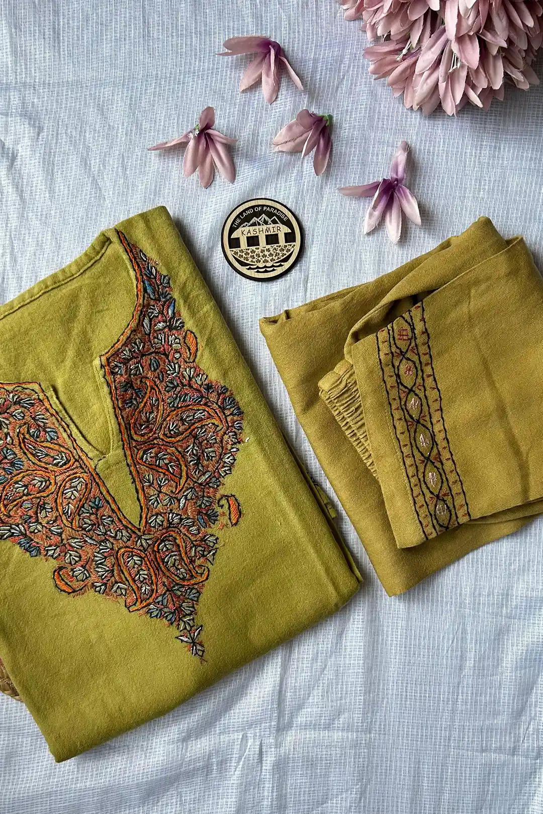 Kashmiri-Pheran-Set-Sozni-Tan-Beige